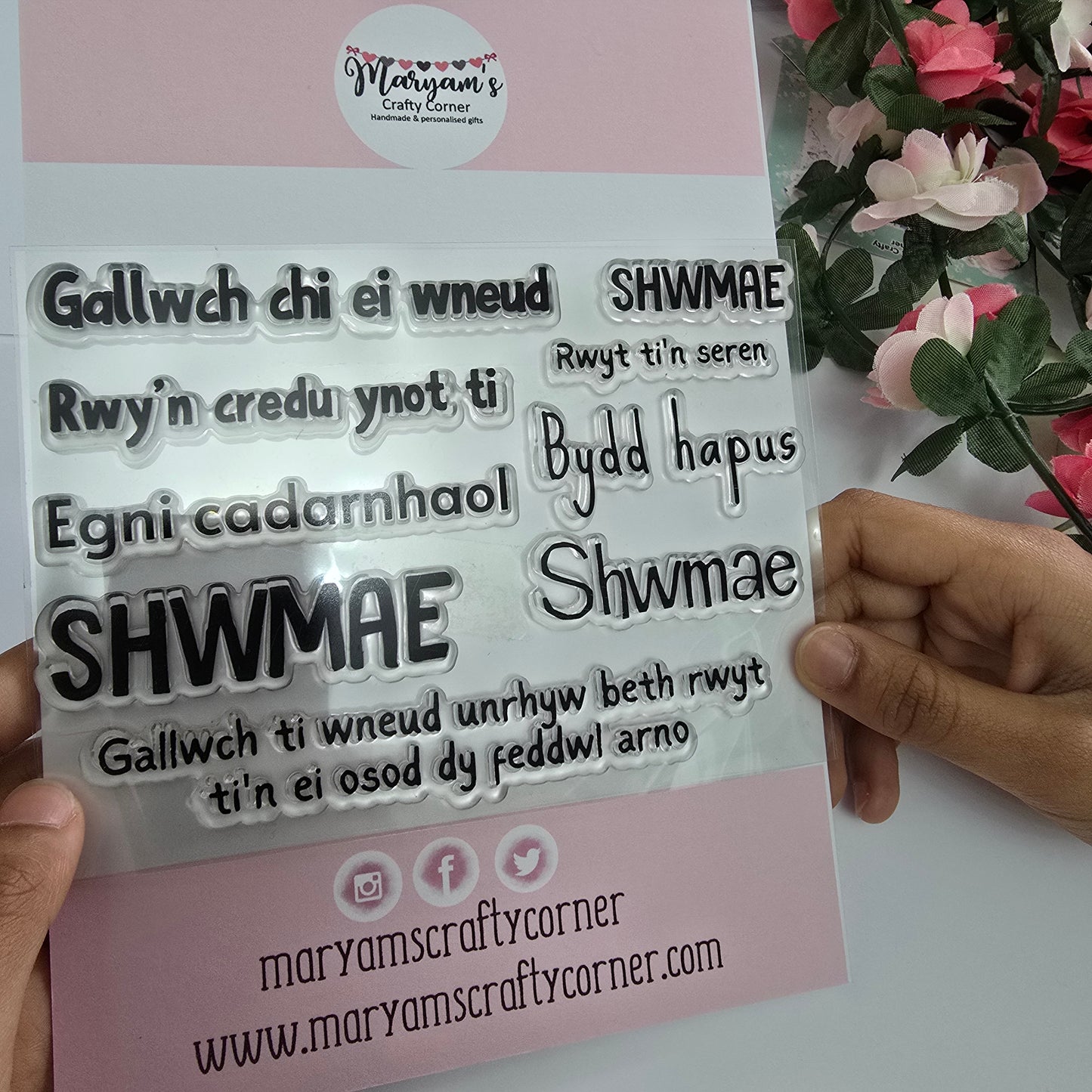 Bring a Welsh flair to your crafts with our Shwmae & Inspirational Phrases Clear Stamp Set